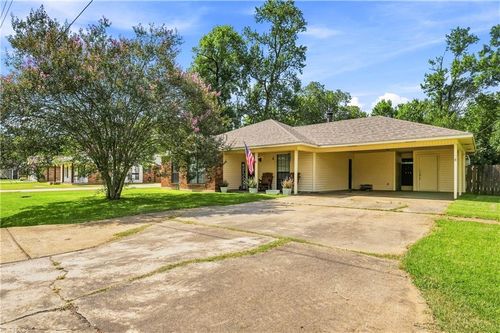 53 Bayou Oaks Dr, Alexandria, LA, 71303-8756 | Card Image