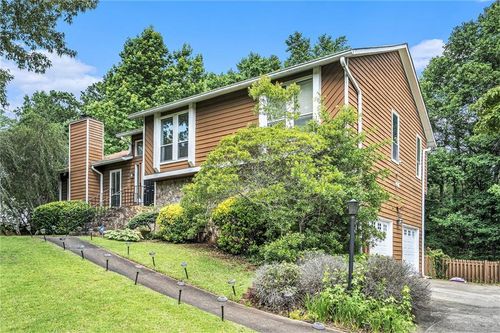 8605 Stone Creek Ct, Douglasville, GA, 30135-1667 | Card Image