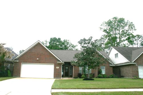 302 Friends Knoll Ln, Friendswood, TX, 77546-3779 | Card Image