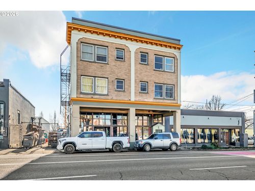 612 E Burnside St, Portland, OR, 97214-1245 | Card Image