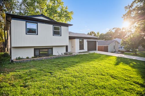 615 Nolan Ave, GLENDALE HEIGHTS, IL, 60139-2911 | Card Image