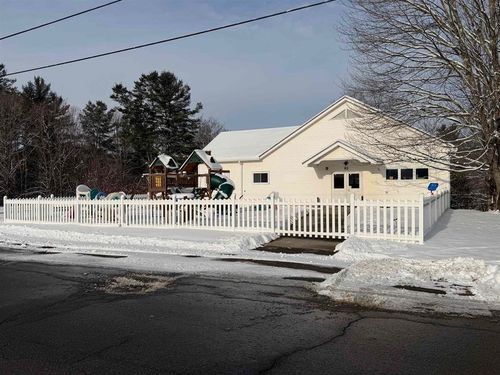 92 W Main St, Hyde Park, VT, 05655-9296 | Card Image