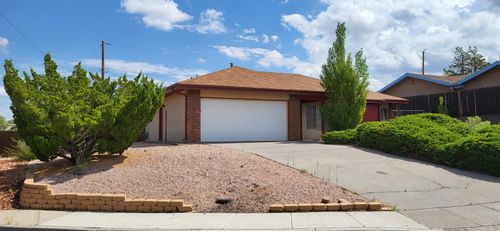 203 Cactus Rd, Gallup, NM, 87301-5774 | Card Image