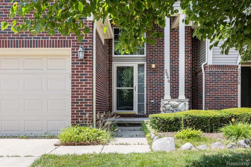 2046 Preserve Cir W, Canton, MI, 48188-2254 | Card Image