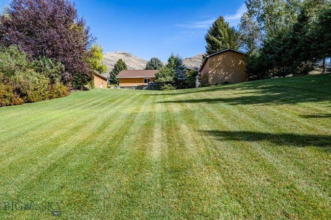 1077 Us Highway 89 S, House other with 3 bedrooms, 3 bathrooms and null parking in Gardiner MT | Image 63