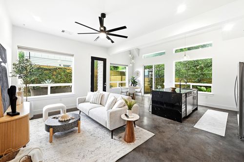 2-1218 Eleanor St, Austin, TX, 78721-2118 | Card Image
