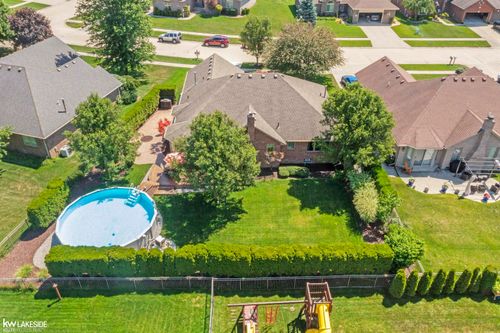 51843 Indian Pointe Dr, Macomb, MI, 48042-4268 | Card Image