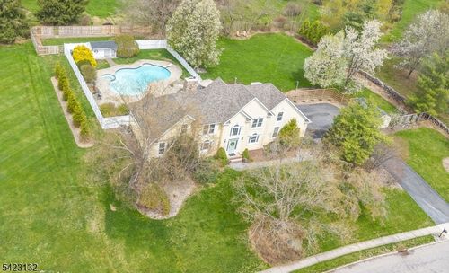 13 Wilson Way, Ringoes, NJ, 08551-1812 | Card Image