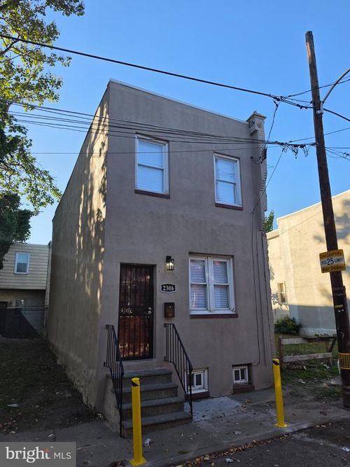 2306 N Fawn St, PHILADELPHIA, PA, 19133-1025 | Card Image