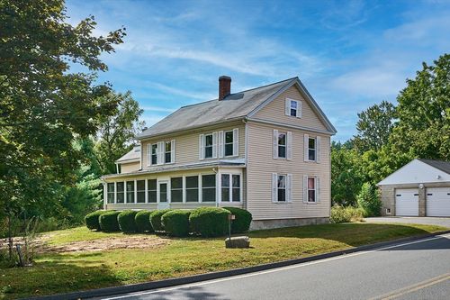 68 College Hwy, Southampton, MA, 01073-9406 | Card Image