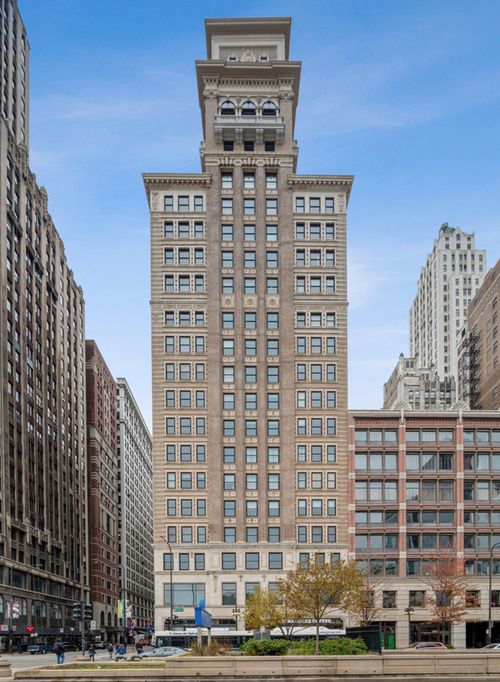 806-6 N Michigan Ave, Chicago, IL, 60602-4885 | Card Image