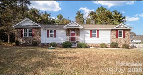 7479 Katherine Dr, Denver, NC, 28037-8200 | Card Image