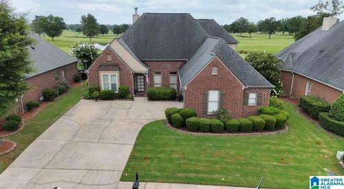 4320 Pine Valley Dr, BESSEMER, AL, 35022-6715 | Card Image