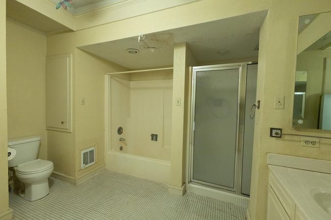 1001 W Walnut St, House other with 3 bedrooms, 3 bathrooms and 4 parking in Coleman TX | Image 26