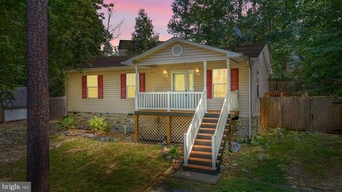 750 Canterbury Dr, RUTHER GLEN, VA, 22546-1049 | Card Image