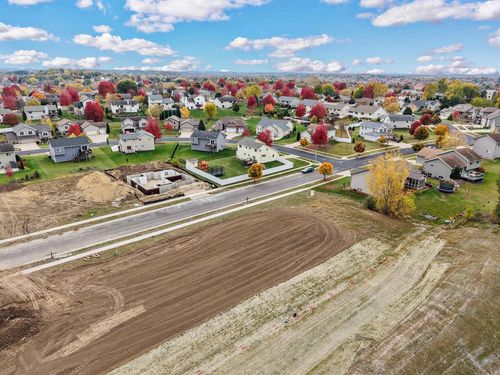 208 Michelle Ln, COTTAGE GROVE, WI, 53527-8982 | Card Image