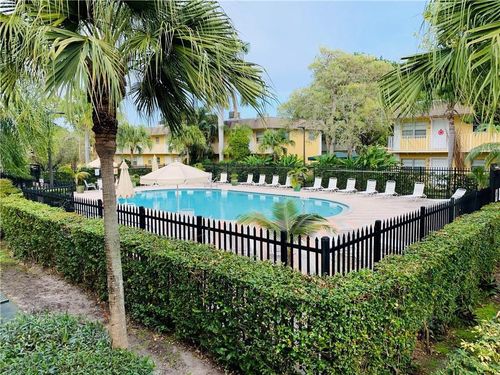 514-5174 Ne 6th Ave, Oakland Park, FL, 33334-3373 | Card Image