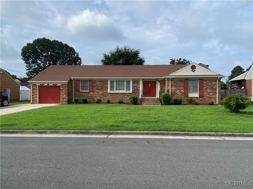 1249 Riveroaks Dr, Colonial Heights, VA, 23834-2223 | Card Image