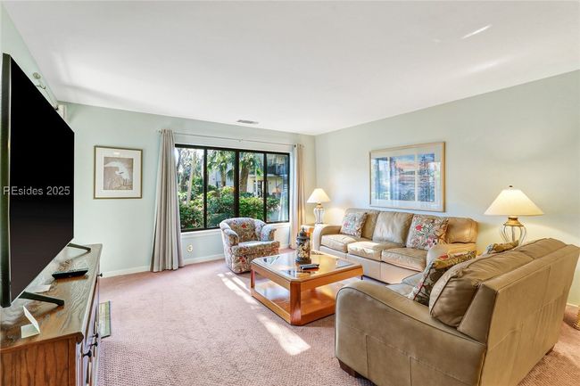 Living Room | Image 7