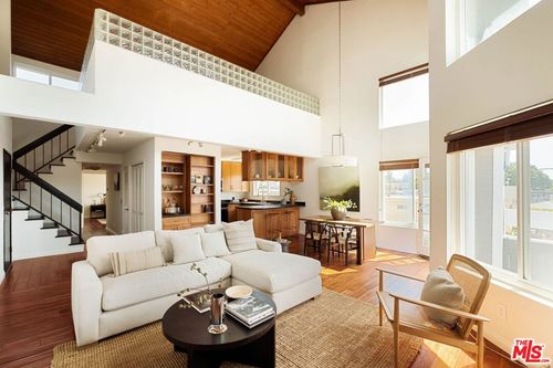 8-11938 Courtleigh Dr, Los Angeles, CA, 90066-6350 | Card Image