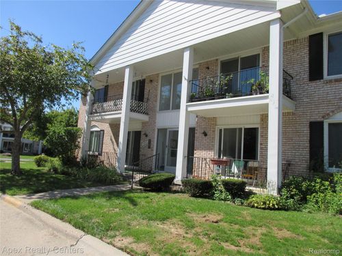 3-14210 Camelot Dr, Sterling Heights, MI, 48312-2448 | Card Image
