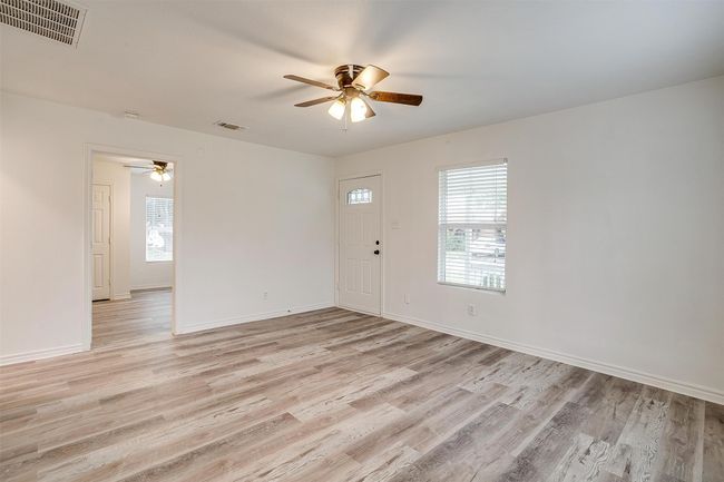 345 N Field St, House other with 2 bedrooms, 2 bathrooms and null parking in Burleson TX | Image 5
