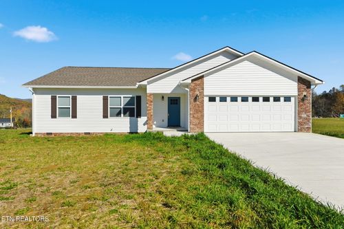 183 Meadow Ln, Oliver Springs, TN, 37840-2639 | Card Image