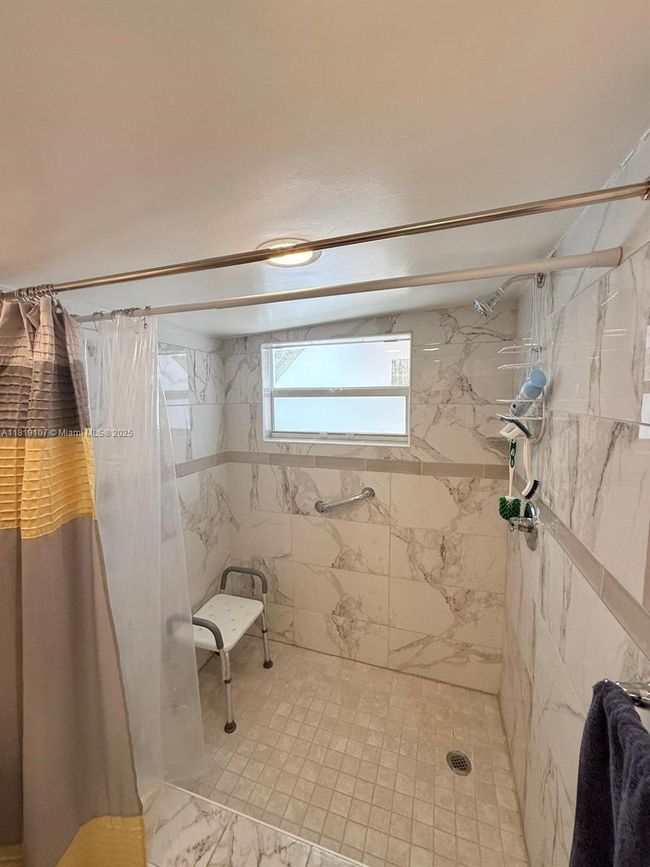 REAR - 7643 Miramar Pkwy, House other with 1 bedrooms, 1 bathrooms and null parking in Miramar FL | Image 11