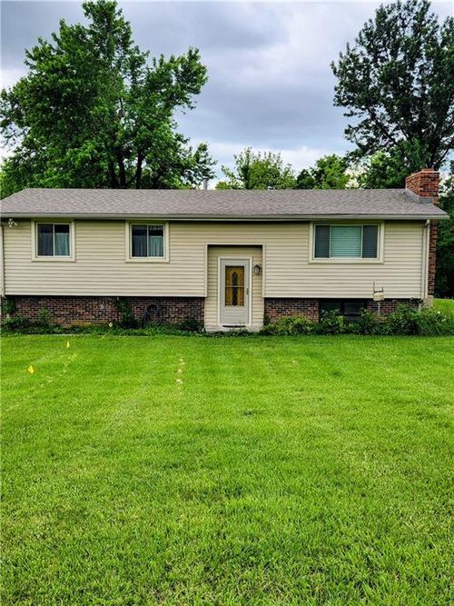 15921 Cantrell Rd, Bonner Springs, KS, 66012-7618 | Card Image