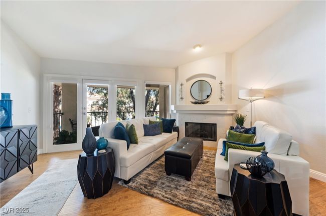 UNIT-201 - 7648 Rolling View Dr, Condo with 2 bedrooms, 2 bathrooms and null parking in Las Vegas NV | Image 5