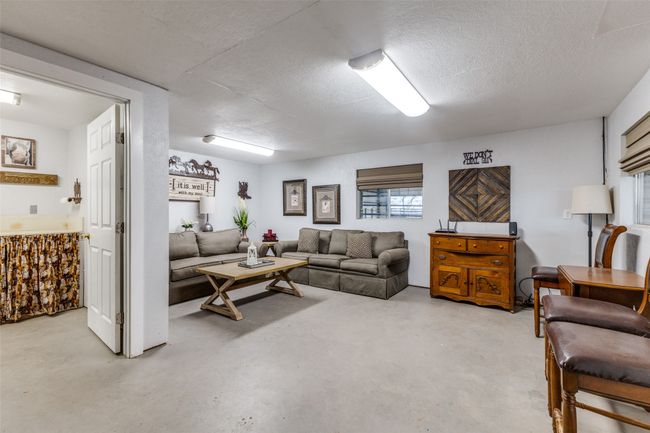 Office lounge in covered riding arena | Image 13