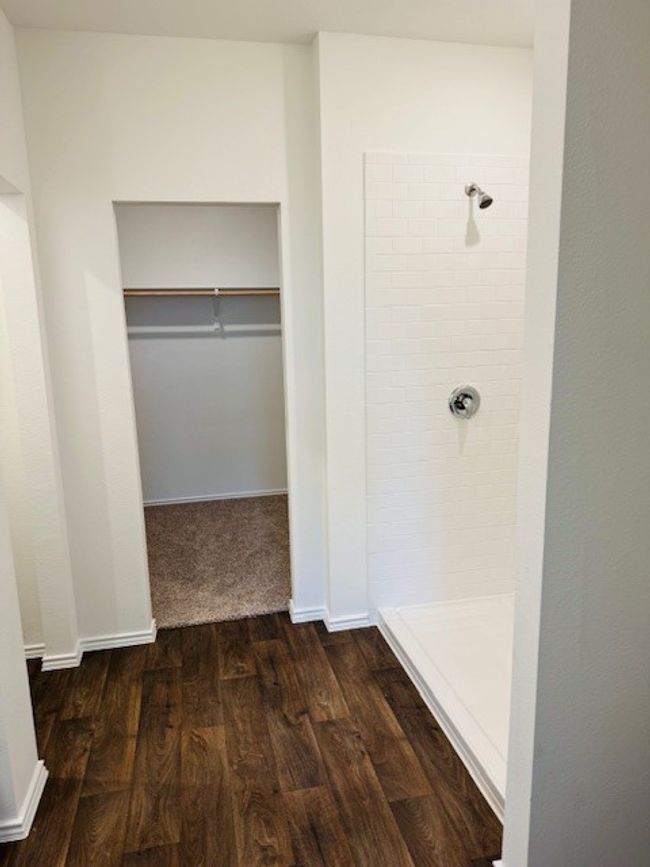 425 Frogmore Loop, House other with 4 bedrooms, 3 bathrooms and 2 parking in Uhland TX | Image 12