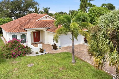240 Cougar Way, Rotonda West, FL, 33947-2432 | Card Image