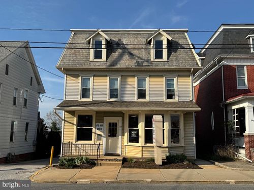 37 W Main St, DALLASTOWN, PA, 17313-1621 | Card Image