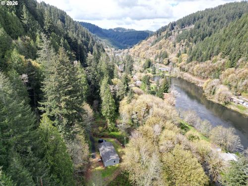 11211 Highway 36, Mapleton, OR, 97453-9701 | Card Image