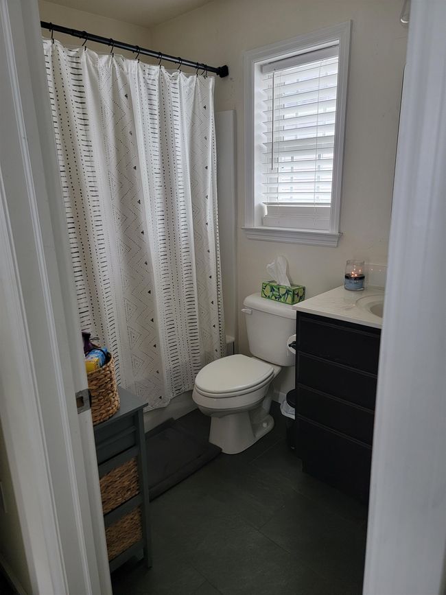 42.5 Hillside Ave, House other with 3 bedrooms, 2 bathrooms and null parking in Derry NH | Image 10
