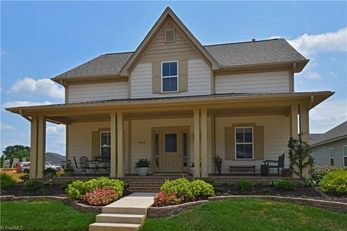 1628 Cross Village Ave, Kernersville, NC, 27284-4245 | Card Image