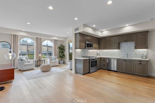 apt-114-627 Deep Valley Dr, Rolling Hills Estates, CA, 90274-3741 | Card Image