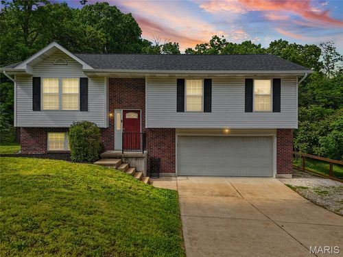 4409 Mockingbird Ln, Hillsboro, MO, 63050-3514 | Card Image