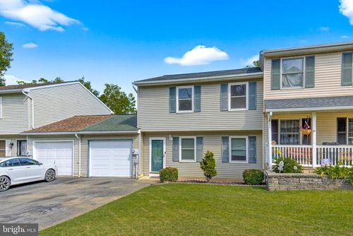 25 Sunrise Ter, MILLERSVILLE, PA, 17551-1350 | Card Image