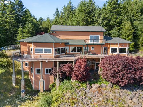 99075 Mcvay Creek Rd, Brookings, OR, 97415 | Card Image