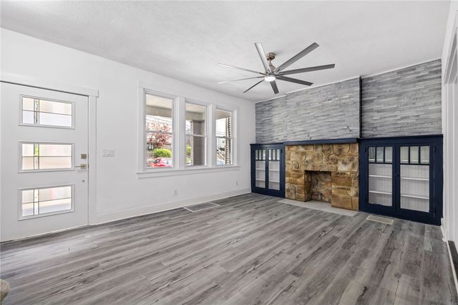 160 Ulysses St, House other with 5 bedrooms, 3 bathrooms and null parking in Mt Washington PA | Image 4