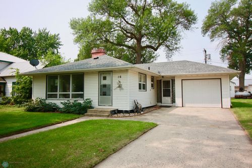 16 1st Ave Ne, Lidgerwood, ND, 58053-4129 | Card Image