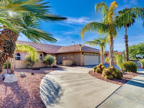 9840 Warwick Dr, Desert Hot Springs, CA, 92240-1308 | Card Image