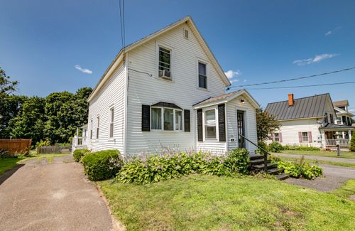51 High Street, Houlton, ME, 04730 | Card Image
