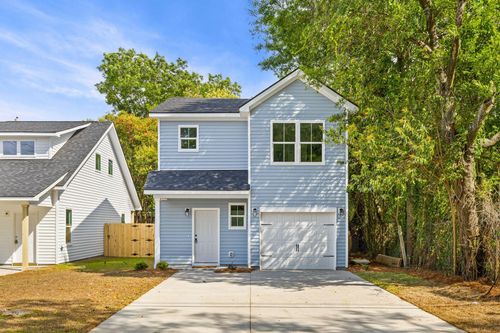 2017 Hampton Ave, North Charleston, SC, 29405-8327 | Card Image