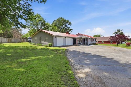 951 N Maple St, Buffalo, MO, 65622-8534 | Card Image