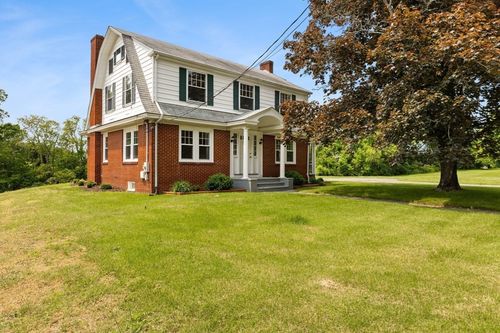 425 Plymouth St, Middleboro, MA, 02346-1624 | Card Image