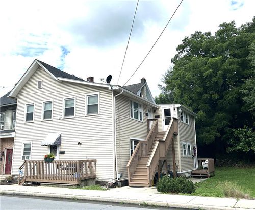 364 S 1st St, Bangor, PA, 18013-2649 | Card Image
