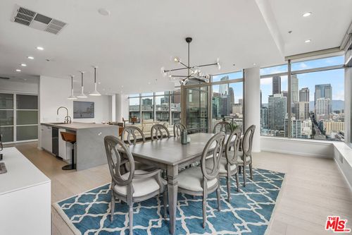 2109-1155 S Grand Ave, Los Angeles, CA, 90015-2276 | Card Image